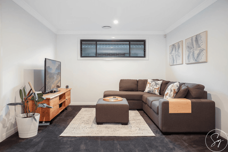 10 Roland Garros Crescent, North Kellyville, NSW 2155