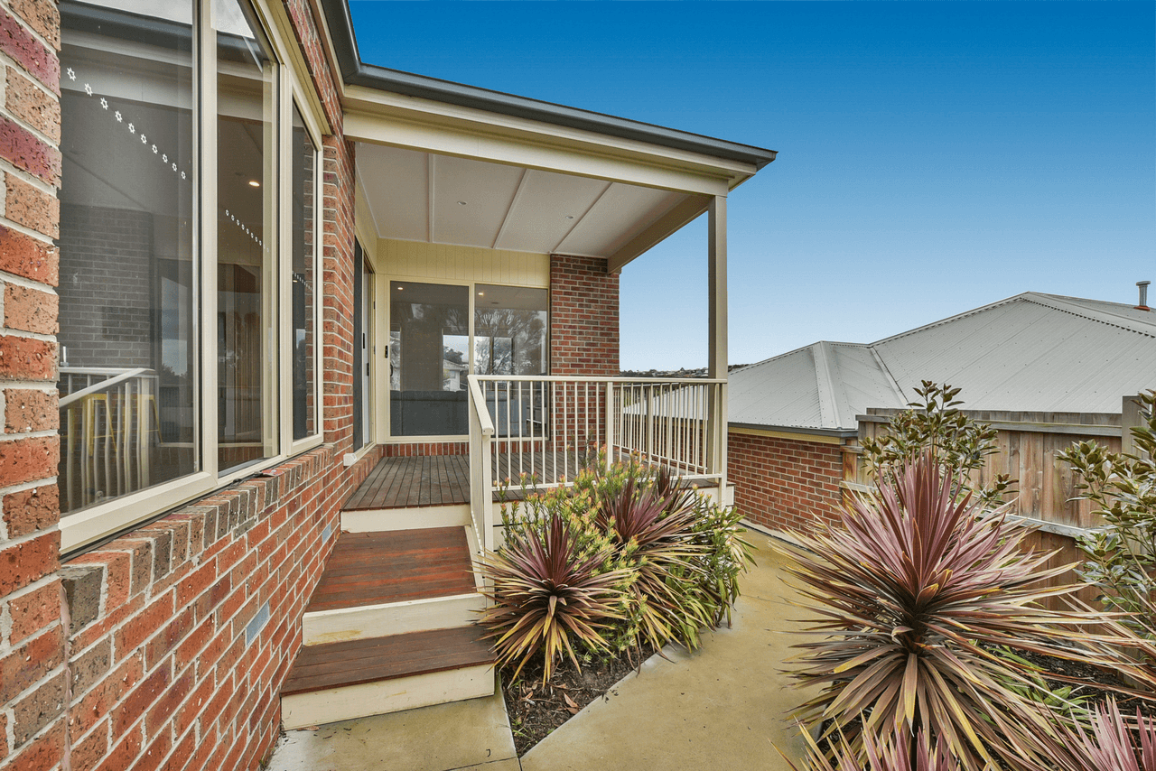 2/260 Roslyn Road, Highton, VIC 3216