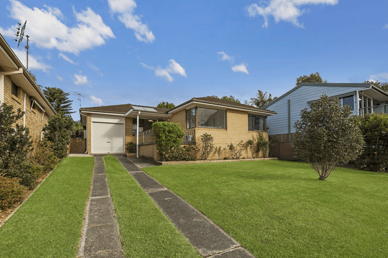 19 Matthews Parade, POINT CLARE, NSW 2250