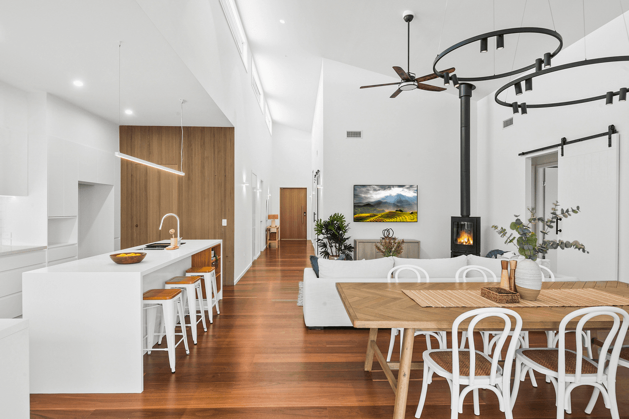 4 Lovegrove Street, Shoalhaven Heads, NSW 2535