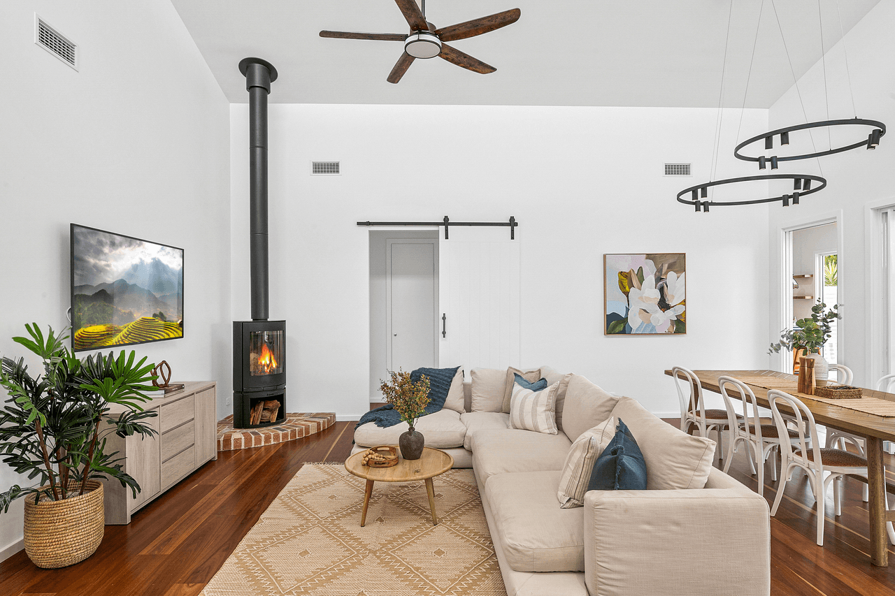 4 Lovegrove Street, Shoalhaven Heads, NSW 2535