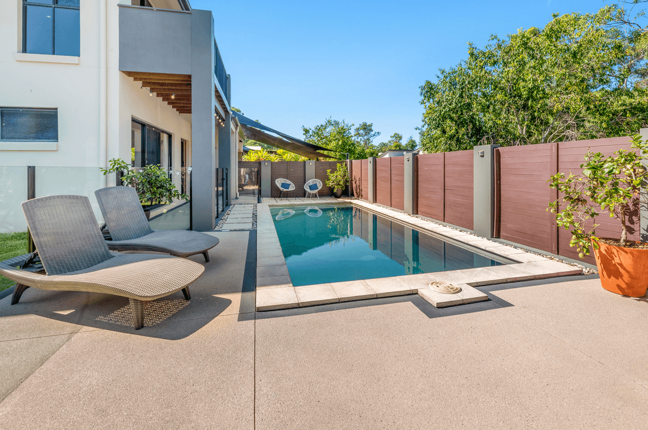 10 Calypso Court, OXENFORD, QLD 4210