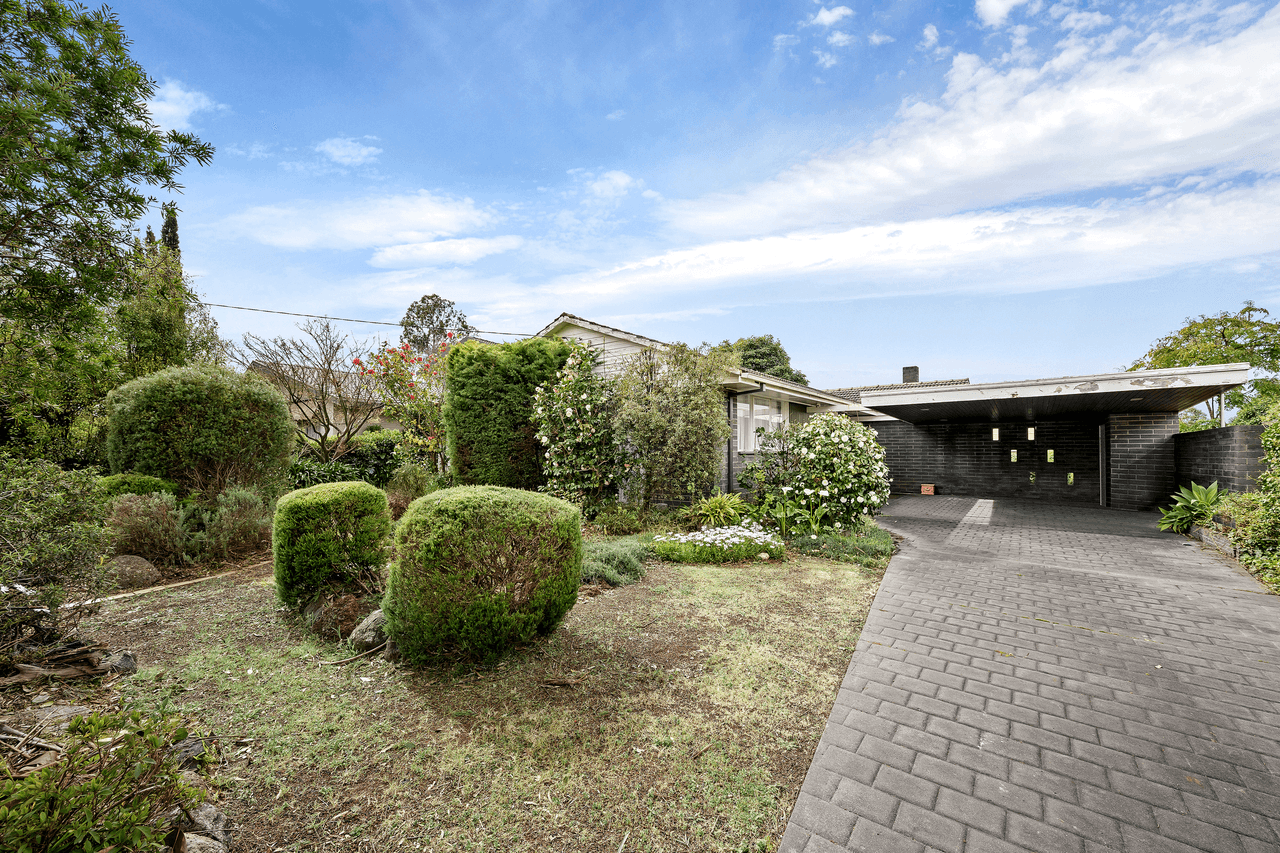 4 Regal Avenue, DONCASTER EAST, VIC 3109