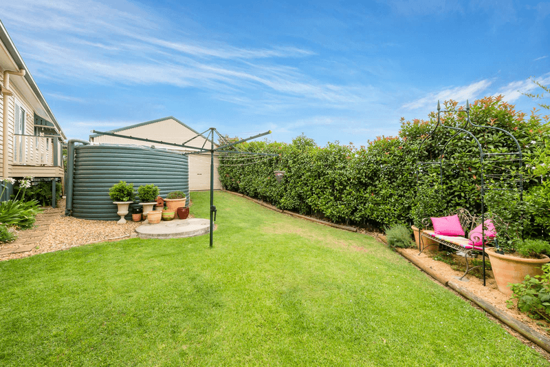 16 Samuel Avenue, CROWS NEST, QLD 4355