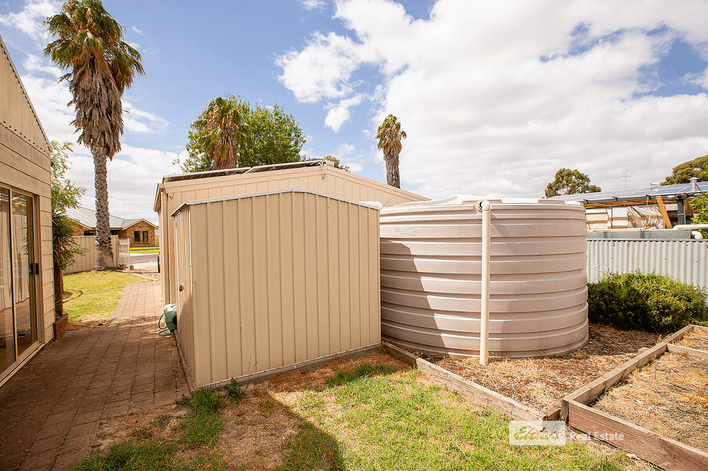 6 MUDGE Street, NARACOORTE, SA 5271