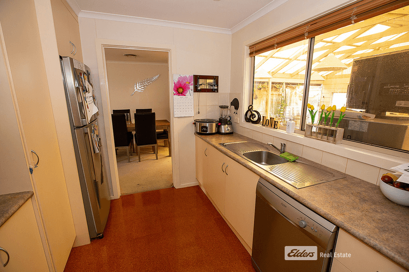 6 MUDGE Street, NARACOORTE, SA 5271