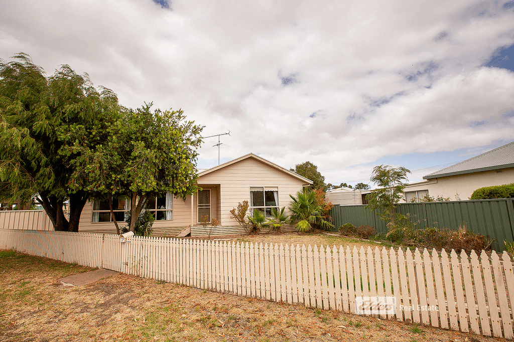 6 MUDGE Street, NARACOORTE, SA 5271