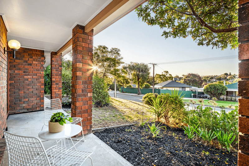 4 Rangeview Road, Happy Valley, SA 5159