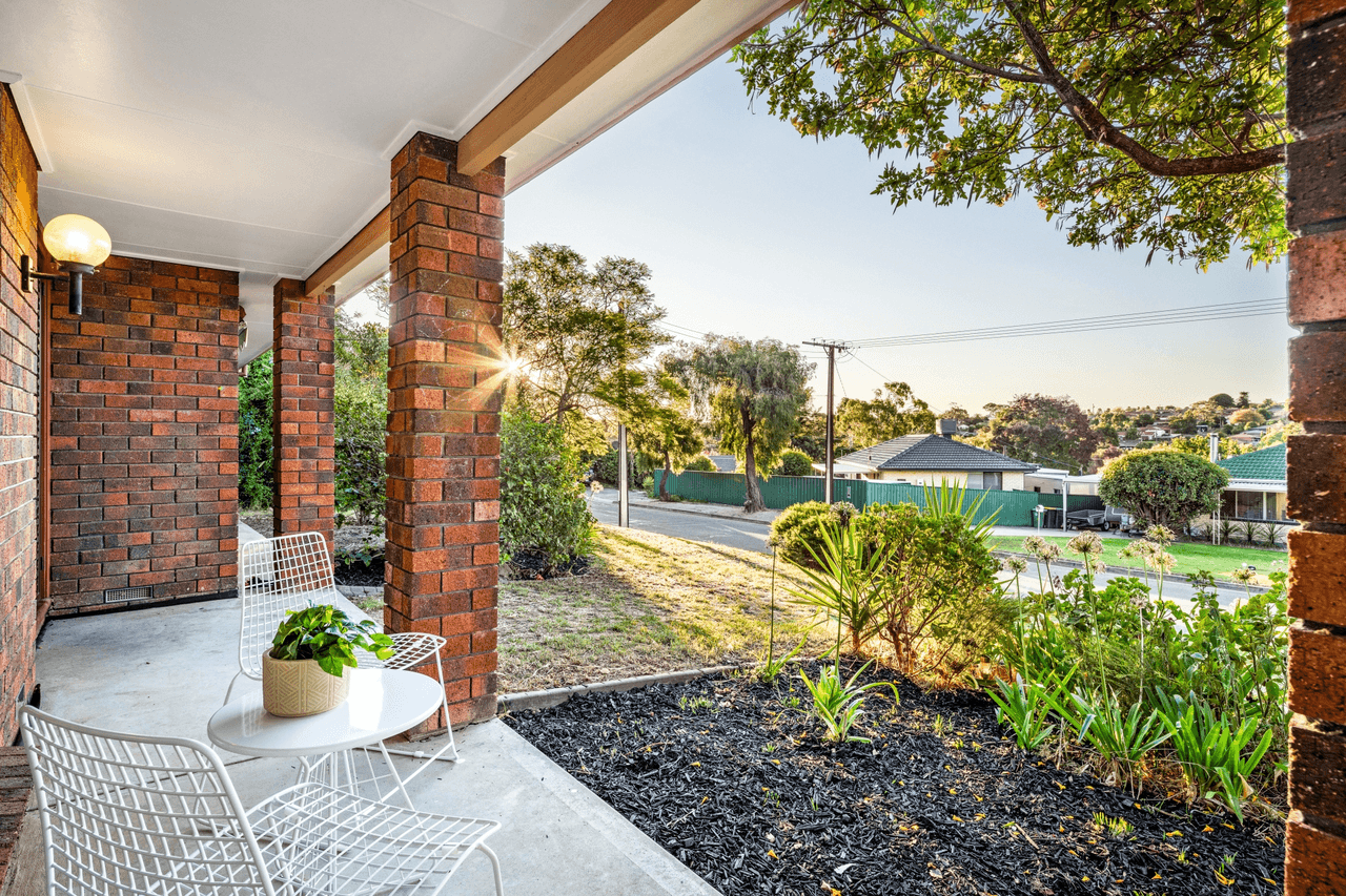 4 Rangeview Road, Happy Valley, SA 5159