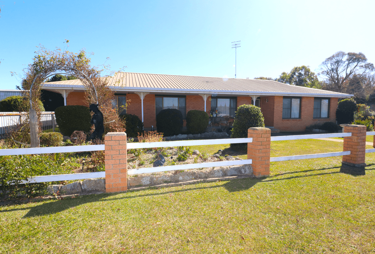 87 East Pandora Road, GLEN INNES, NSW 2370