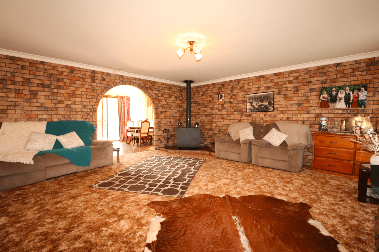 87 East Pandora Road, GLEN INNES, NSW 2370