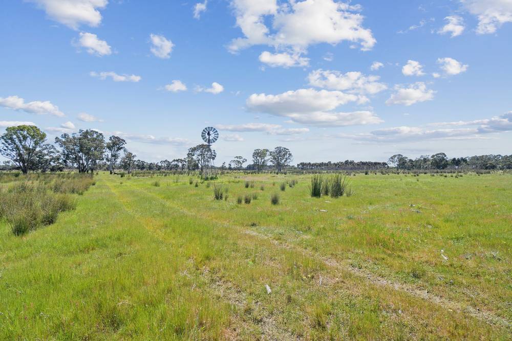 176 Powers Creek Road, EDENHOPE, VIC 3318