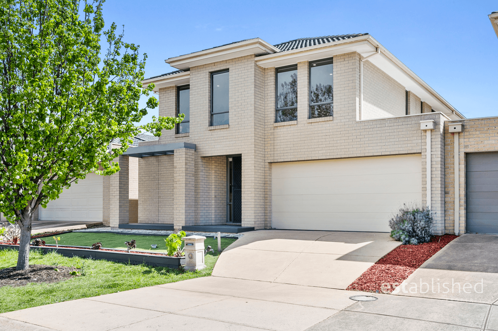 31 Maritime Circuit, SANCTUARY LAKES, VIC 3030