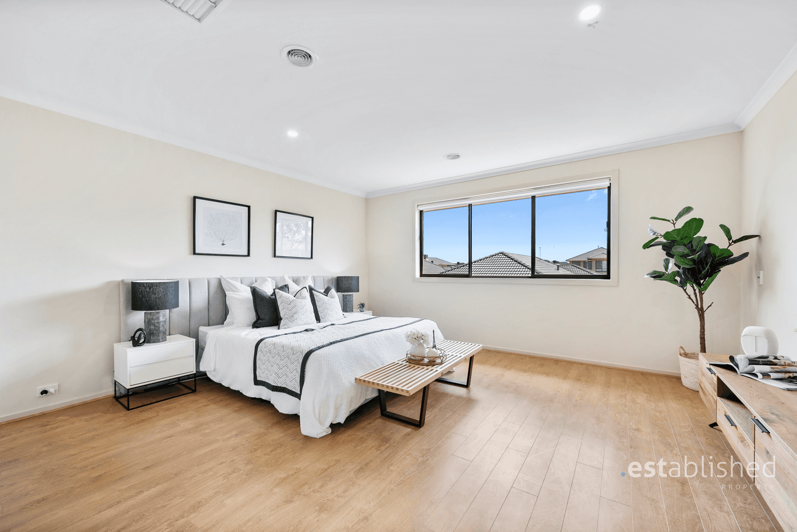 31 Maritime Circuit, SANCTUARY LAKES, VIC 3030