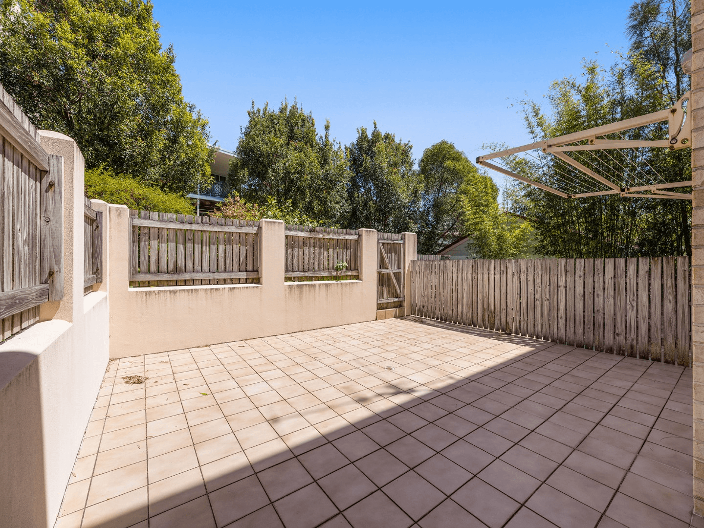 2/6 Mahia Terrace, KINGS BEACH, QLD 4551