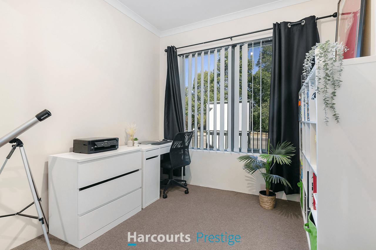 4 Boas Lane, PIARA WATERS, WA 6112