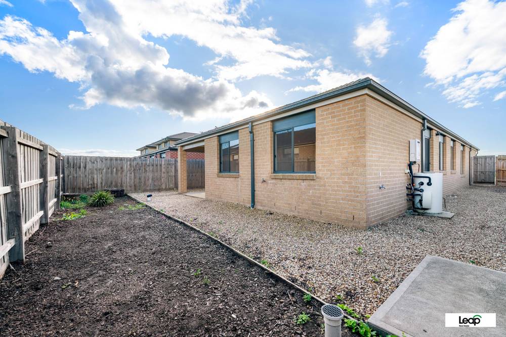 24 Charles Street, Wallan, VIC 3756