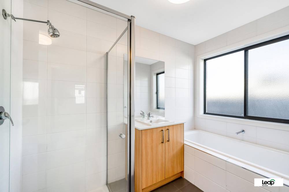 24 Charles Street, Wallan, VIC 3756