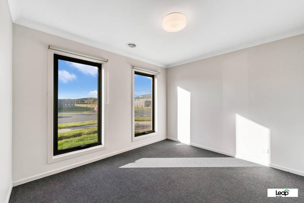 24 Charles Street, Wallan, VIC 3756