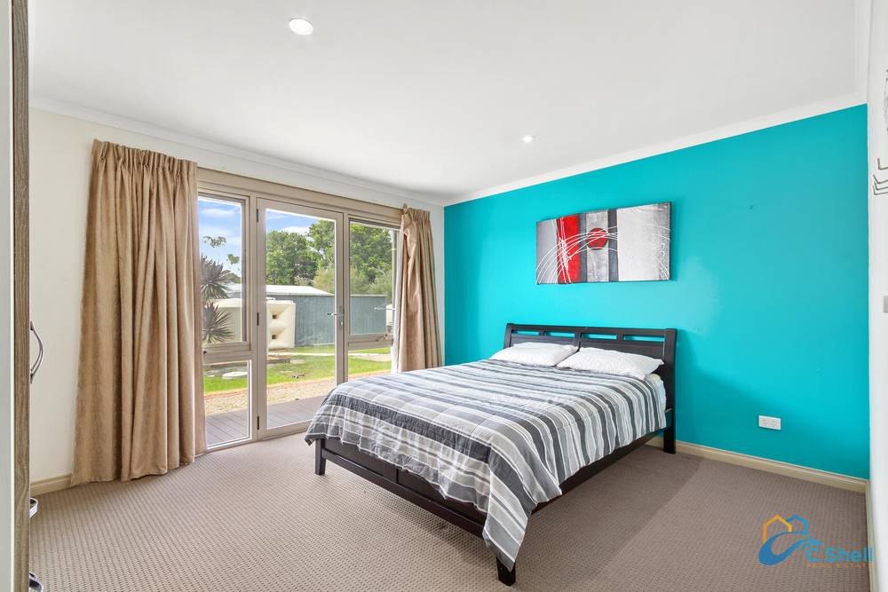 76 National Park Road, Loch Sport, VIC 3851