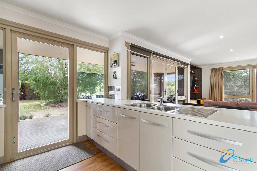 76 National Park Road, Loch Sport, VIC 3851