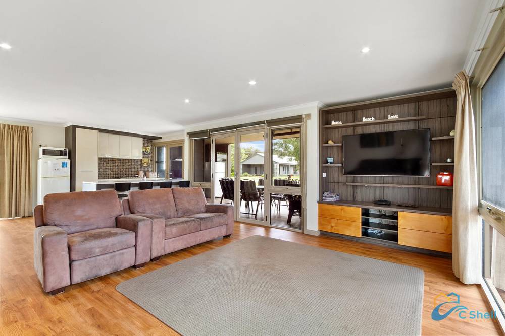 76 National Park Road, Loch Sport, VIC 3851
