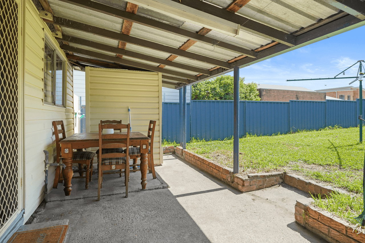 102 Bridge Street, MORISSET, NSW 2264