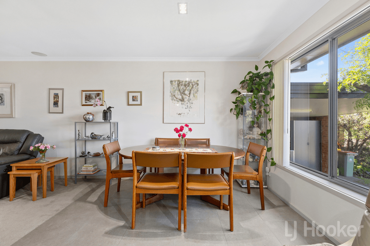 8 Hunt Place, CRESTWOOD, NSW 2620