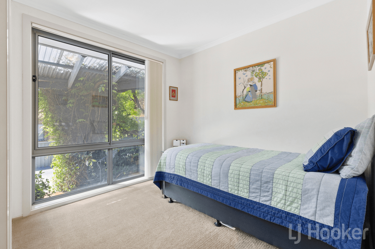 8 Hunt Place, CRESTWOOD, NSW 2620