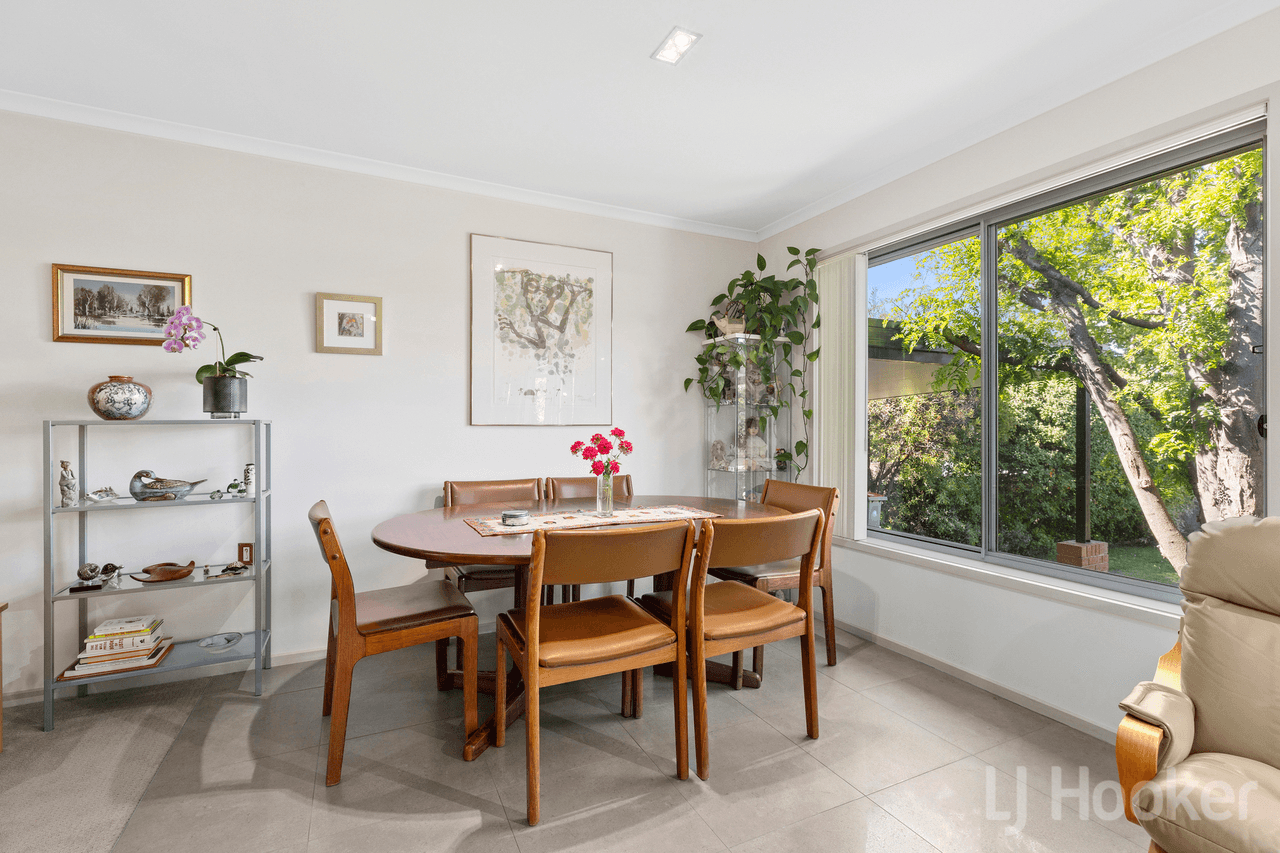 8 Hunt Place, CRESTWOOD, NSW 2620