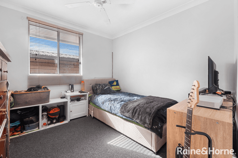 29 Red house Cres, MCGRATHS HILL, NSW 2756