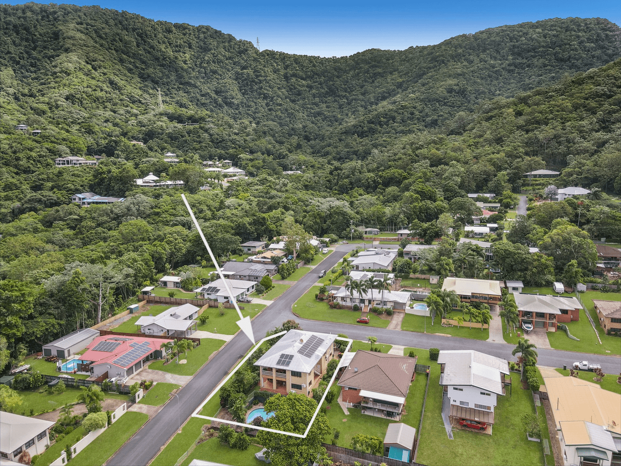 2 Bayview Street, BAYVIEW HEIGHTS, QLD 4868