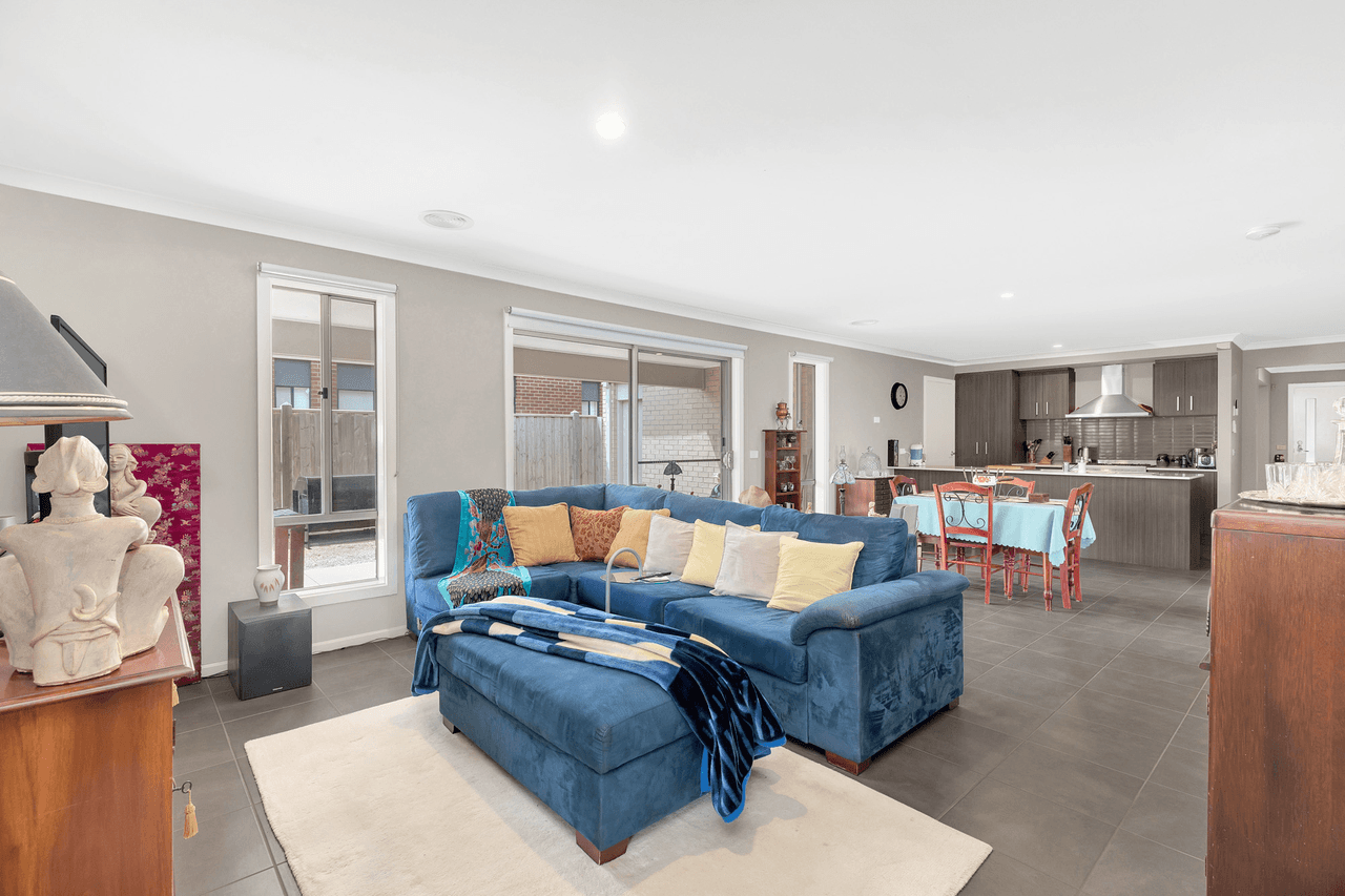 25 Willesden Crescent, WYNDHAM VALE, VIC 3024