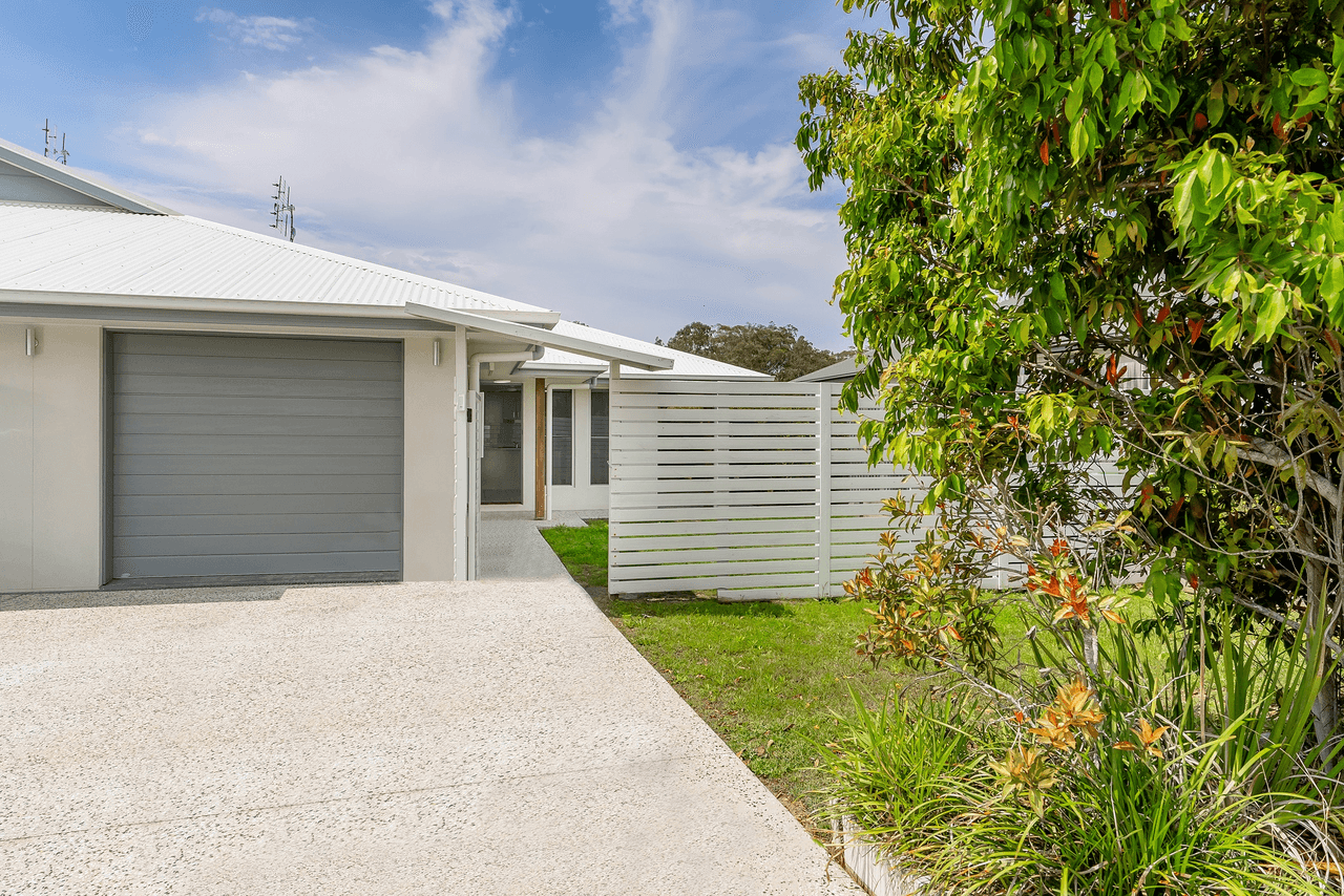 2/15 Pinnacles Drive, GLASS HOUSE MOUNTAINS, QLD 4518