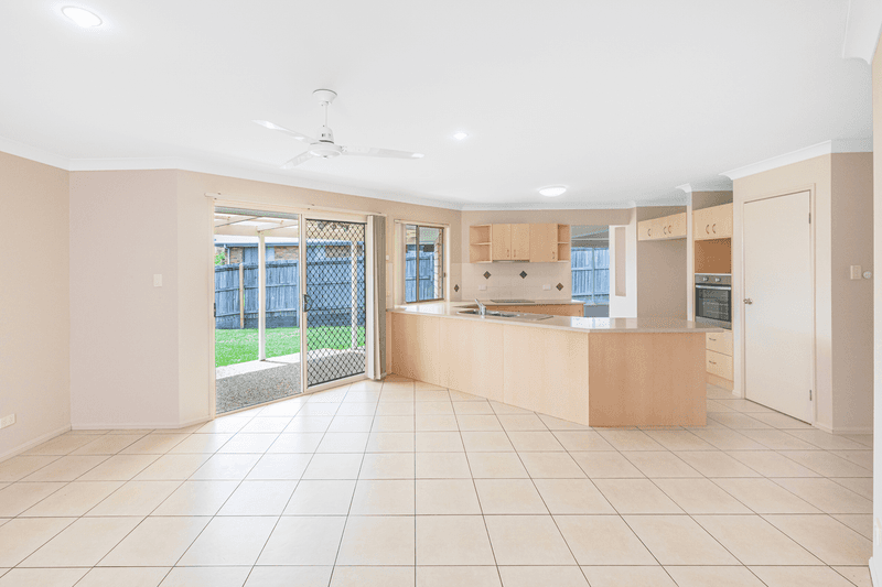 17 Glenridge Street, UPPER COOMERA, QLD 4209