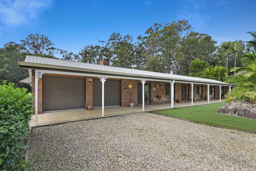 8 Ireland Court, CASHMERE, QLD 4500