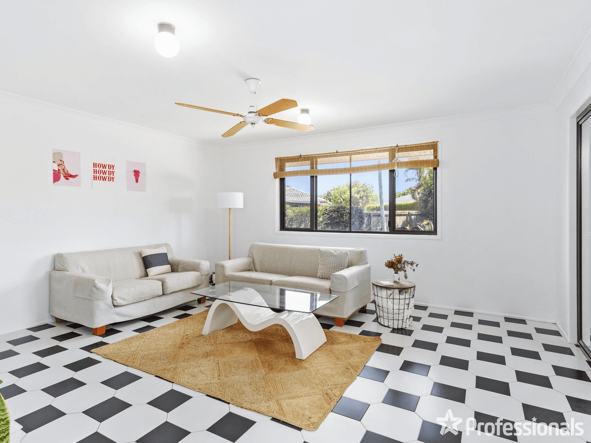 6 Swan Place, BURLEIGH WATERS, QLD 4220