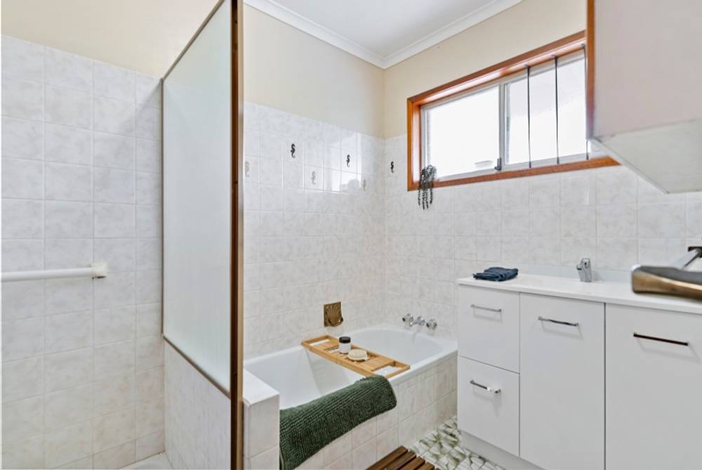 16  Cabarita Street, Biggera Waters, QLD 4216